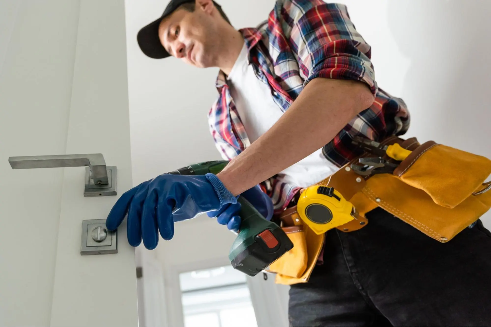Skilled Handyman Mercer Island with Over 5 Years Experience