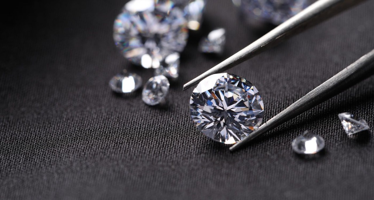Diamond Shape Guide: Find the Perfect Shape for Your Style