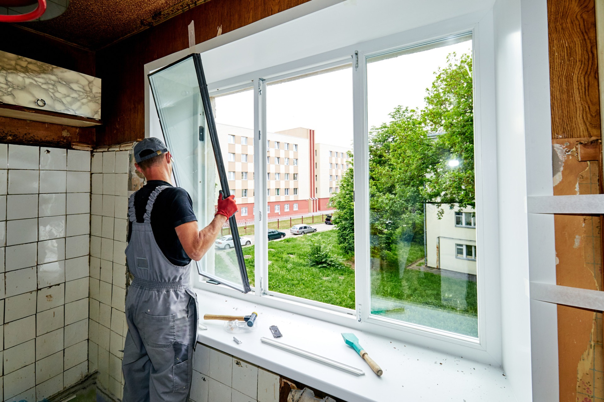 Professional Broken Window Repair Without Full Replacement