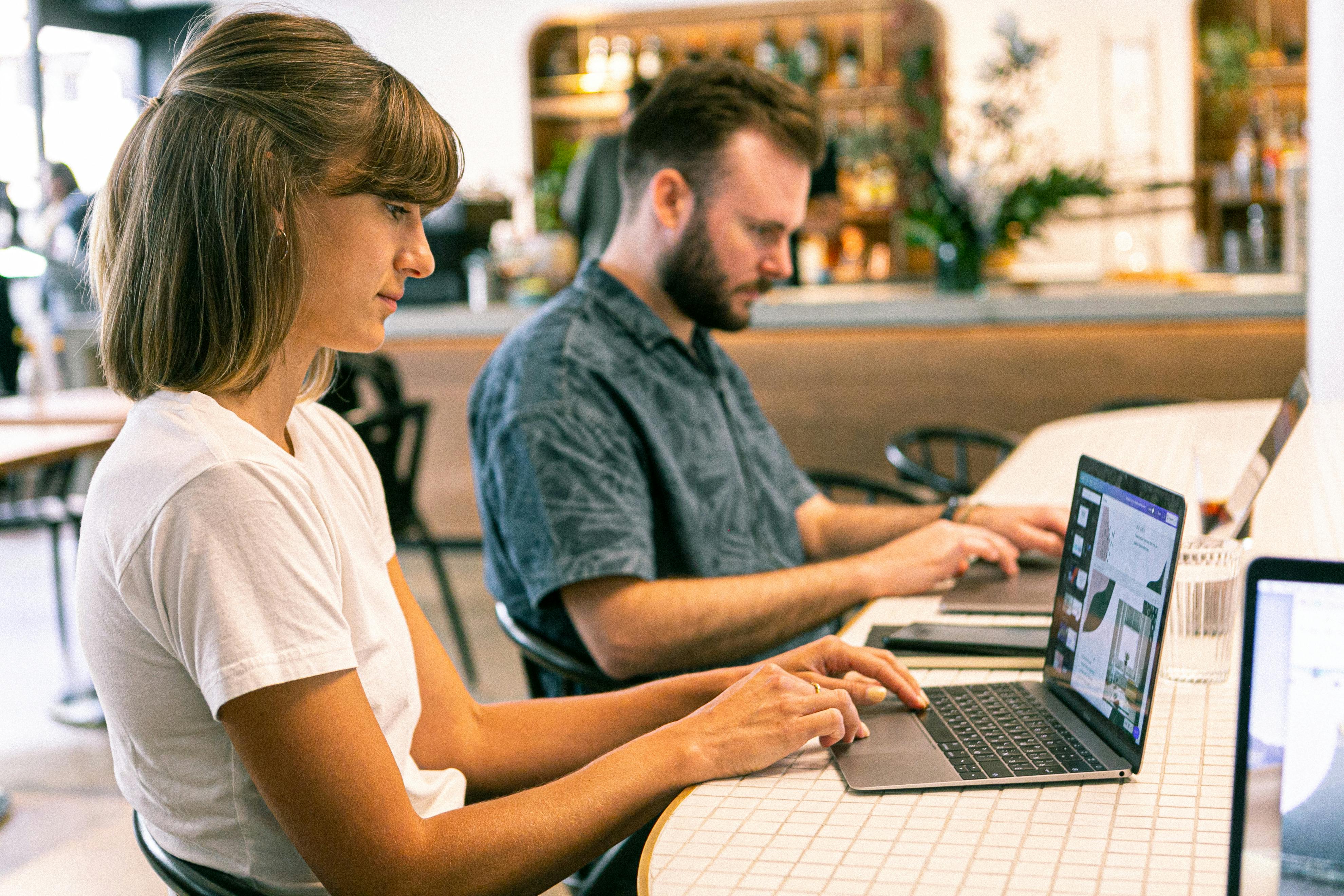 B2B Buyer Trends: Staying Ahead in a Rapidly Evolving Market