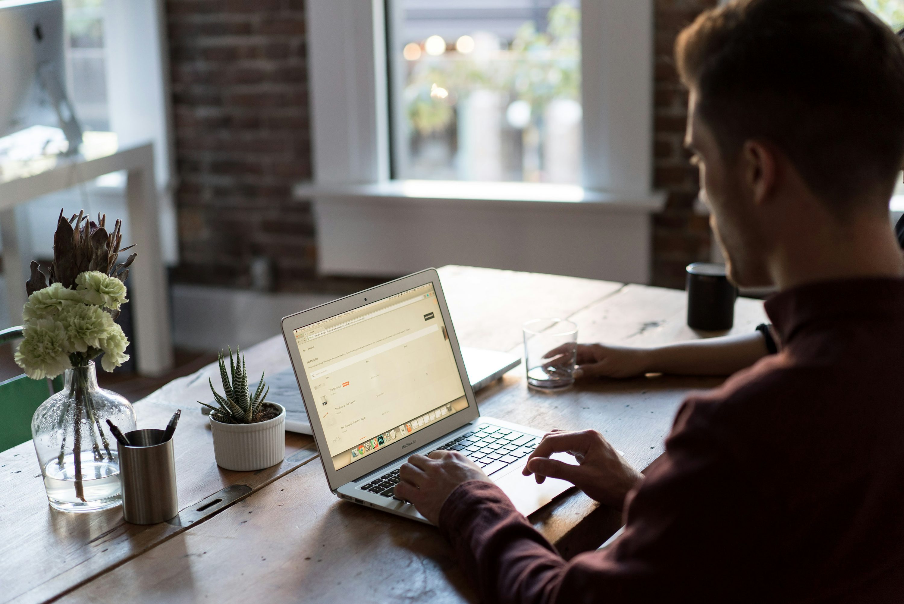 The Difference Between SEO Consultants and SEO Agencies