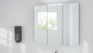 Efficient spiegelschrank mit led Beleuchtung in modernem Badezimmer mit klaren Linien.